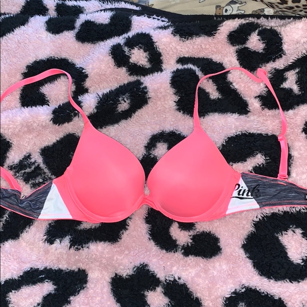 Push-up Victoria’s Secret bra